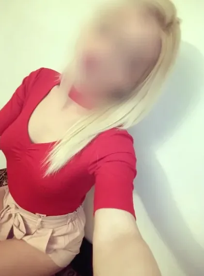 Celina, 34