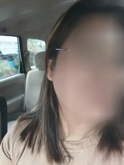 Clara, 33