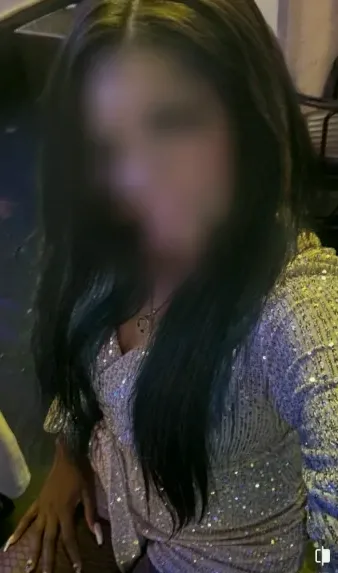 Ella, 36