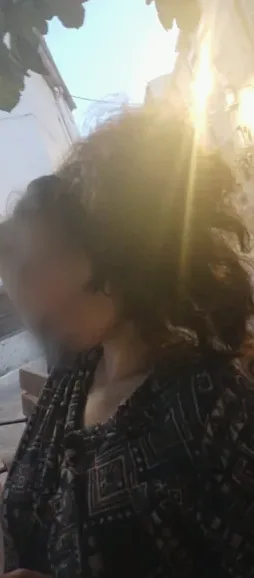 Emina, 40