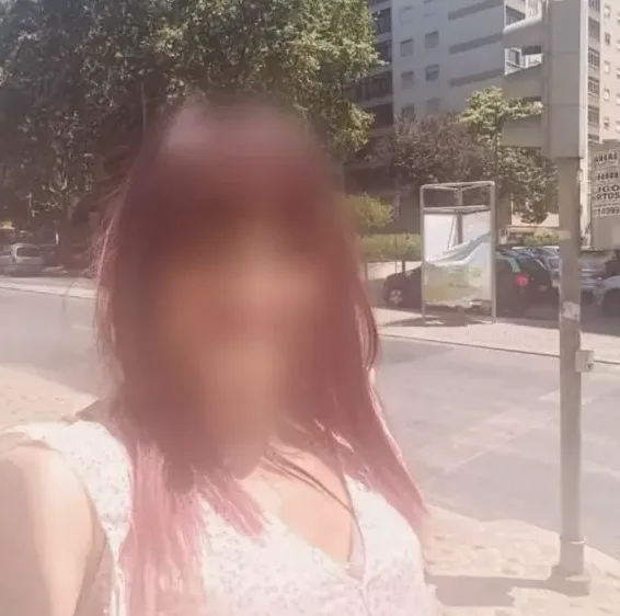 Emma, 29