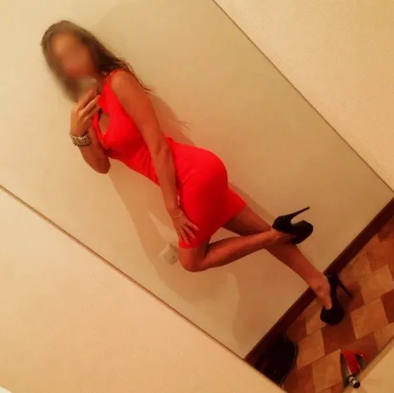 Esther, 28