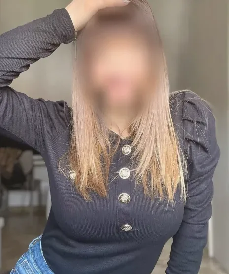 Ivana, 37