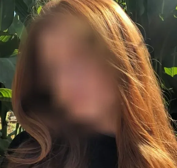 Katrine, 23