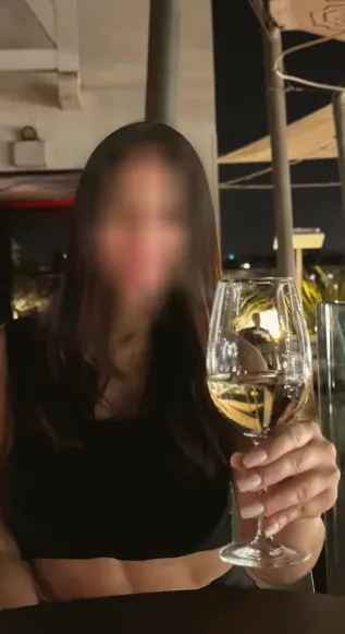 Nour, 40
