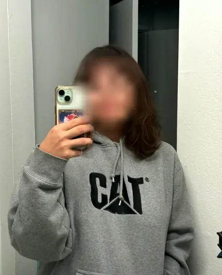 Sanne, 24